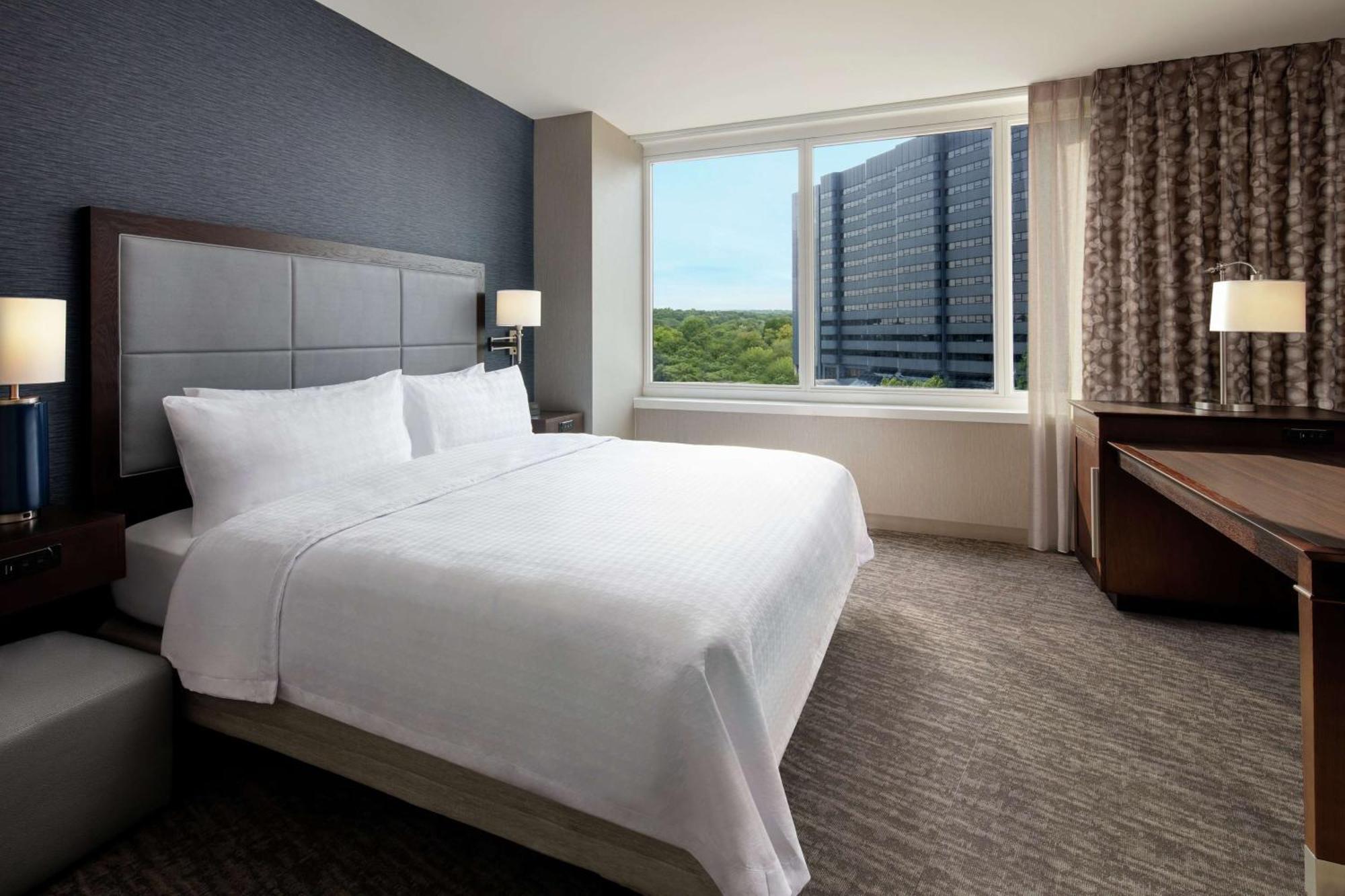 Hampton Inn & Suites Teaneck/Glenpointe Ngoại thất bức ảnh