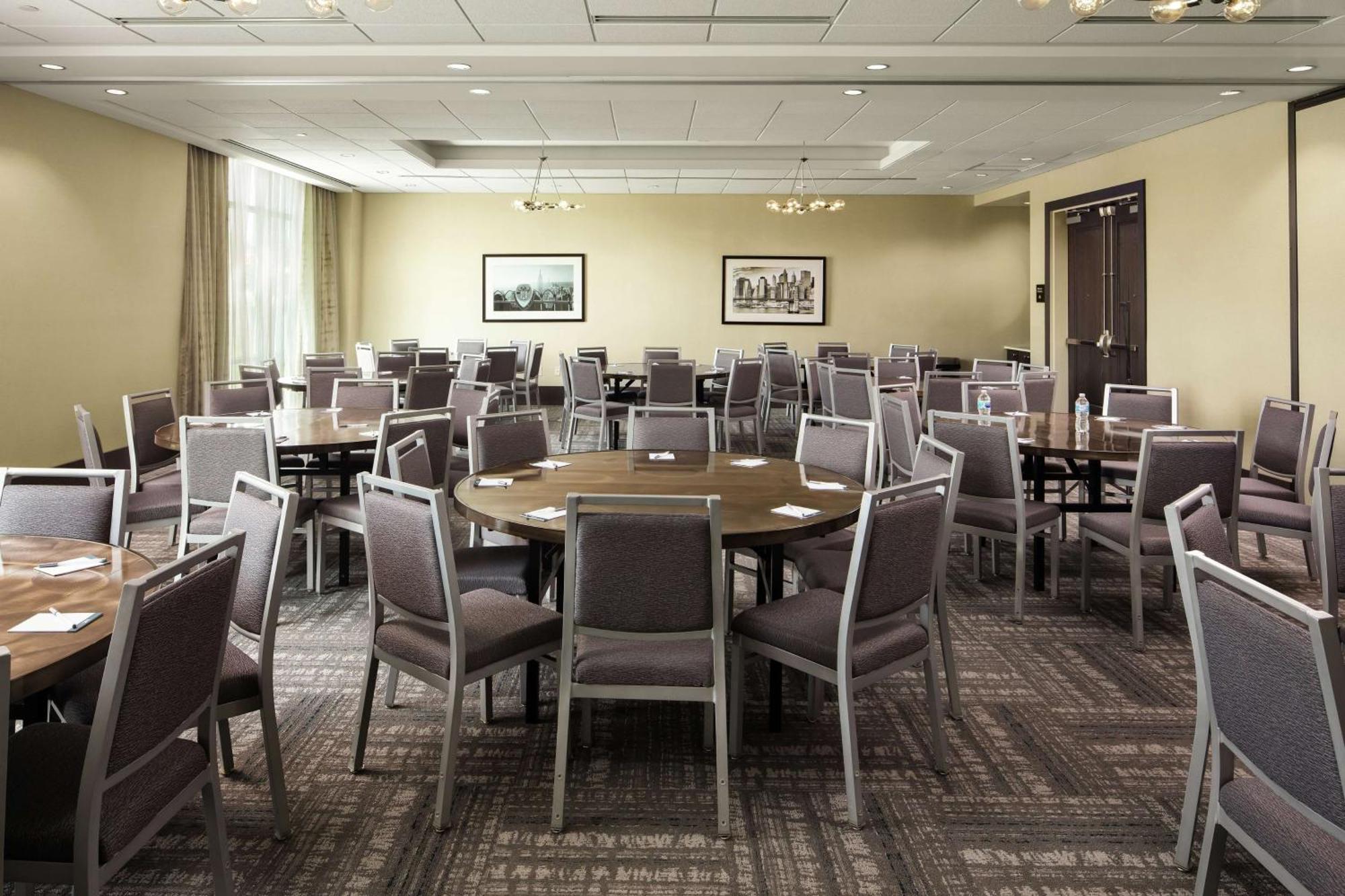 Hampton Inn & Suites Teaneck/Glenpointe Ngoại thất bức ảnh