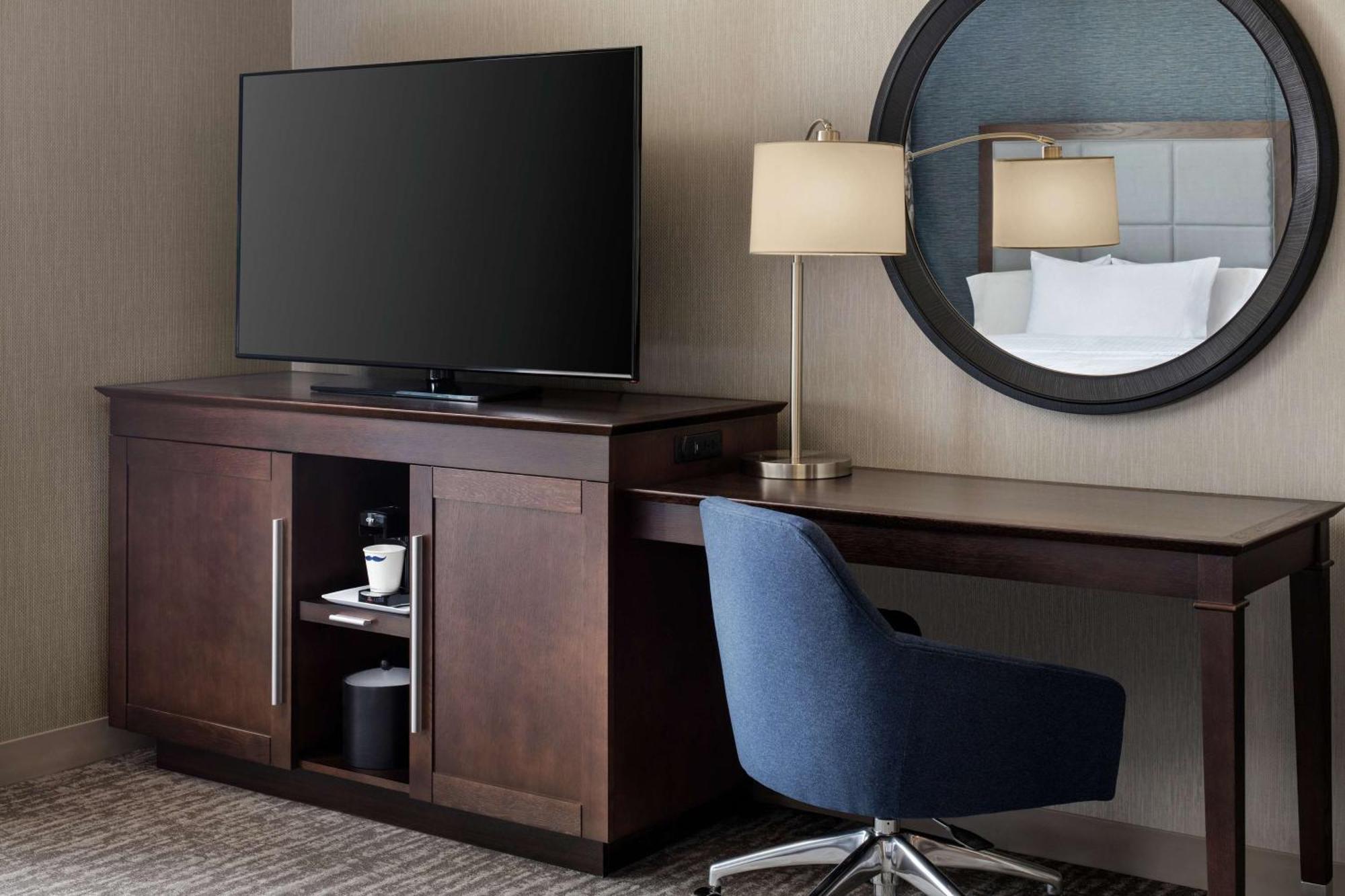 Hampton Inn & Suites Teaneck/Glenpointe Ngoại thất bức ảnh