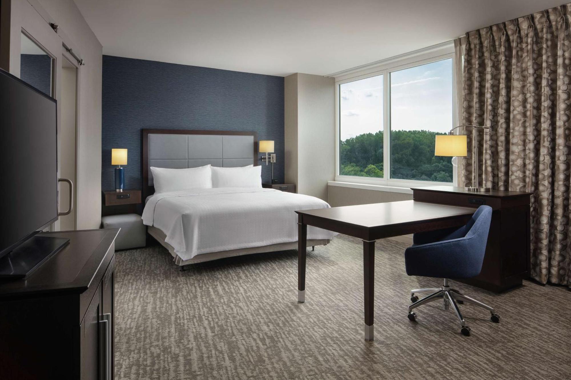 Hampton Inn & Suites Teaneck/Glenpointe Ngoại thất bức ảnh