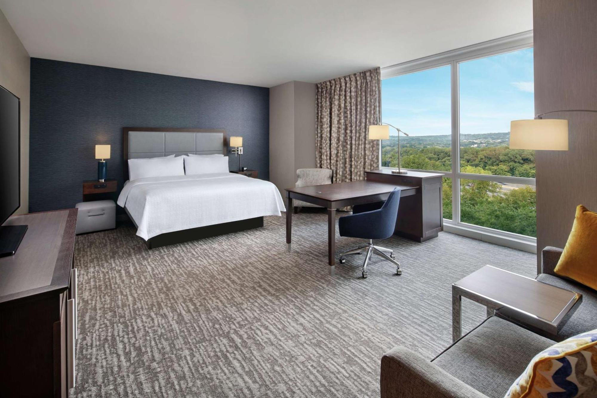 Hampton Inn & Suites Teaneck/Glenpointe Ngoại thất bức ảnh