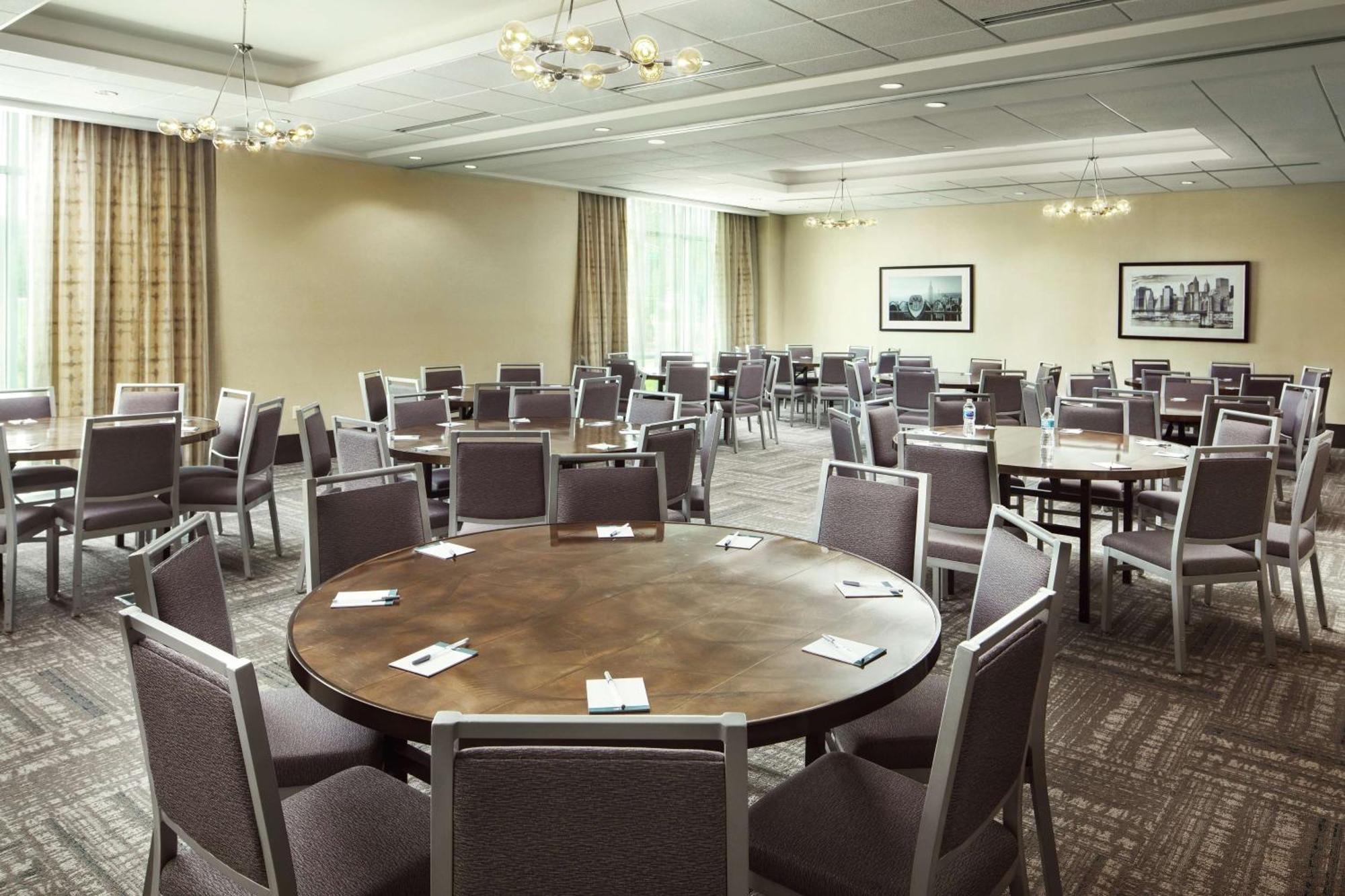 Hampton Inn & Suites Teaneck/Glenpointe Ngoại thất bức ảnh